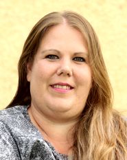 Mehr über den Artikel erfahren Nachruf Astrid Hackl